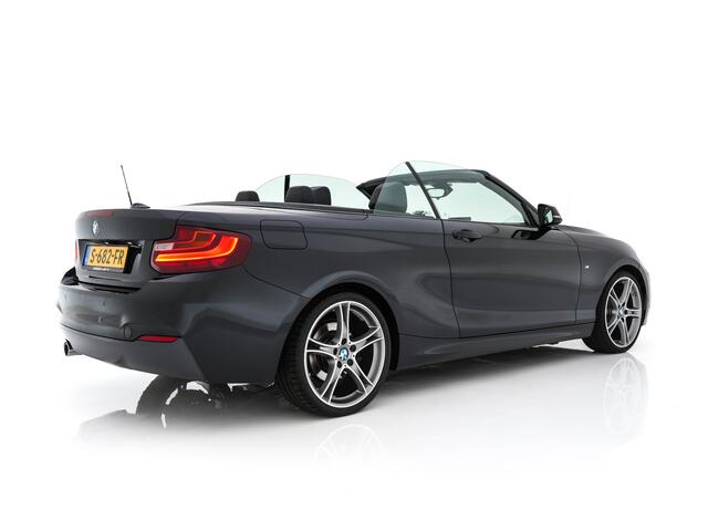 BMW 2-SERIE Cabrio 220d Sport M-Sportpack Aut. *FULL-LEATHER | XENON | HARMAN/KARDON | MEMORY-PACK | HEATED-SPORTSEATS | NAVI-FULLMAP | DAB+ | ECC | PDC | 19''ALU*