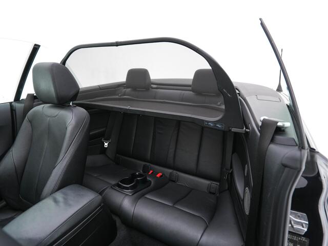 BMW 2-SERIE Cabrio 220d Sport M-Sportpack Aut. *FULL-LEATHER | XENON | HARMAN/KARDON | MEMORY-PACK | HEATED-SPORTSEATS | NAVI-FULLMAP | DAB+ | ECC | PDC | 19''ALU*