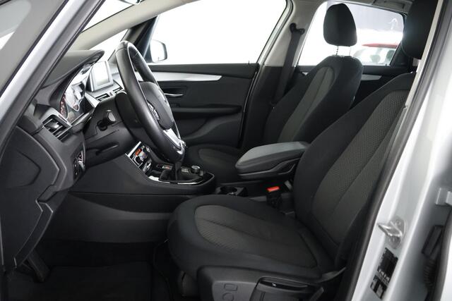 BMW 2-SERIE Active Tourer 220i / Clima / Cruisecontrol / Bluetooth / Lmv
