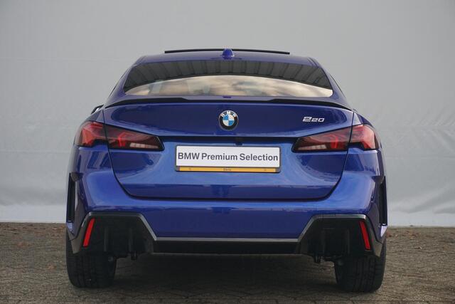 BMW 2-SERIE Gran Coupé 220 M Sportpakket Pro 19'' / Elektrisch Verstelbare Stoelen / Harman Kardon / Driving Assistant Plus