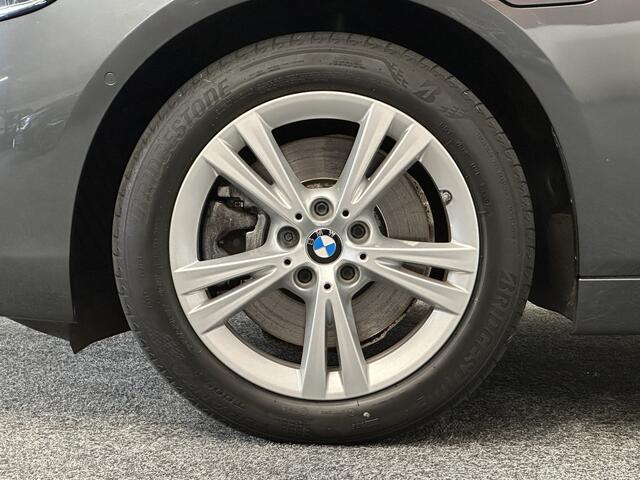 BMW 2-SERIE ACTIVE TOURER 225XE iPERFORMANCE 136 PK PLUG IN HYBRID NAVIGATIE A RIJ CAMERA STOEL VERWARMING PARKEER SENSOREN VOOR & ACHTER ZEER MOOI !!