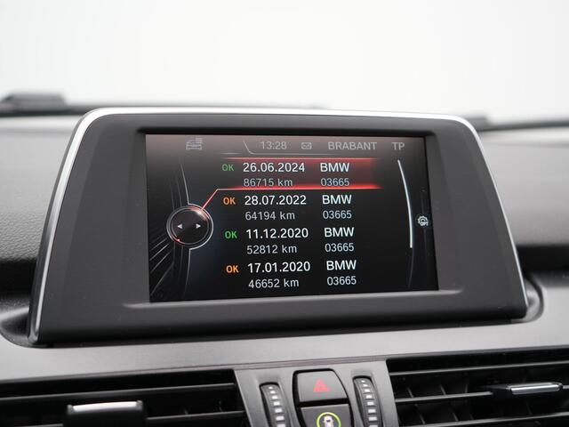 BMW 2-SERIE Active Tourer 218i High Executive 136pk Dealer O.H. | Panodak | Voorstoelen Verwarmd | Keyless | LED Koplampen | Cruise Control | Navigatie |