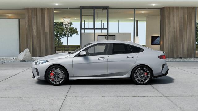 BMW 2-SERIE Gran Coupé 220 M Sport Automaat / Achteruitrijcamera / Sportstoelen / M Adaptief onderstel / Comfort Access / Adaptieve LED / Stoelverwarming