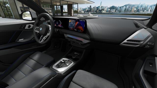 BMW 2-SERIE Gran Coupé 220 M Sport Automaat / Achteruitrijcamera / Sportstoelen / M Adaptief onderstel / Comfort Access / Adaptieve LED / Stoelverwarming