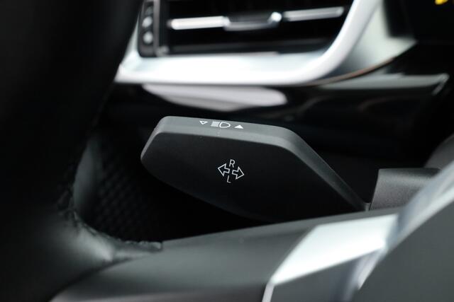 BMW 2-SERIE Active Tourer 220i | Navi | Camera | Stoelverw. | Apple CarPlay | Cruise | 17'' v