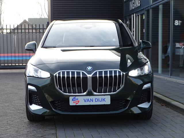 BMW 2-SERIE Active Tourer 225e xDrive M Sportpakket Ada. M-onderstel DAB Sportstoelen Parkeerhulpsysteem 18''LM Velgen