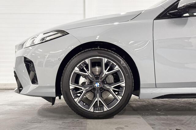 BMW 2-SERIE Gran Coupé 220 | M-Sport Design | Driving Assistant | Harman/Kardon | Panoramadak
