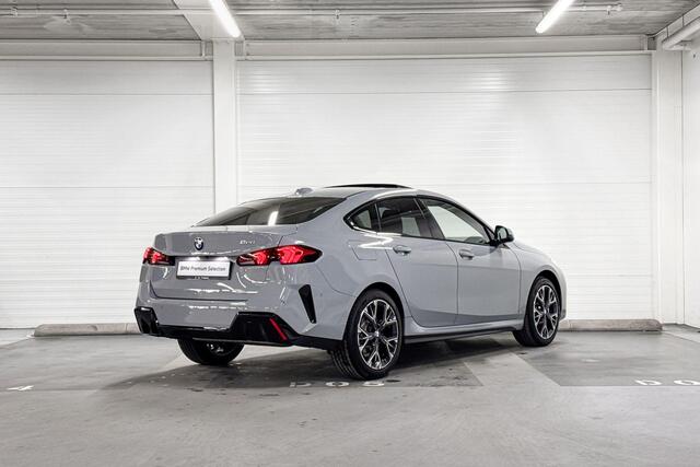 BMW 2-SERIE Gran Coupé 220 | M-Sport Design | Driving Assistant | Harman/Kardon | Panoramadak
