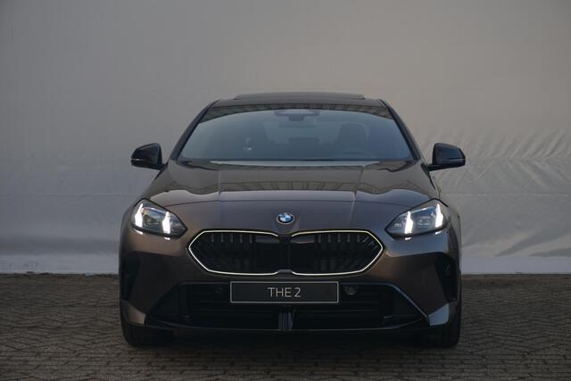 BMW 2-SERIE Gran Coupé 220 M Sportpakket Pro 19'' / Panoramadak / Harman Kardon / Head-Up Display / Driving Assistant Plus