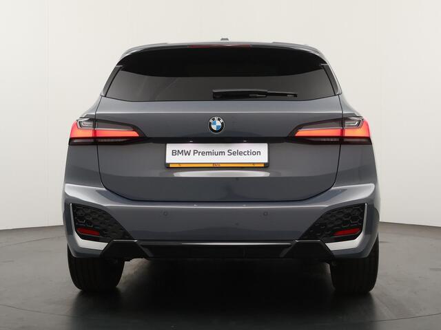 BMW 2-SERIE Active Tourer 220i | M Sportpakket | Pano | Comfort Acces | Elektrisch verwarmde voorstoelen