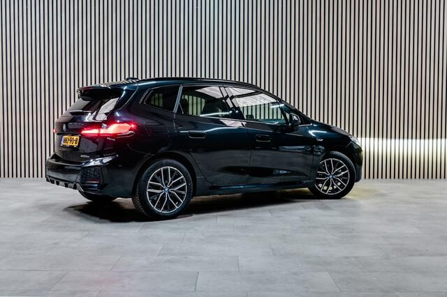 BMW 2-SERIE Active Tourer 225e xDrive | HUD | PANO | HARMAN KARDON | STOELVERWARMING | MAS