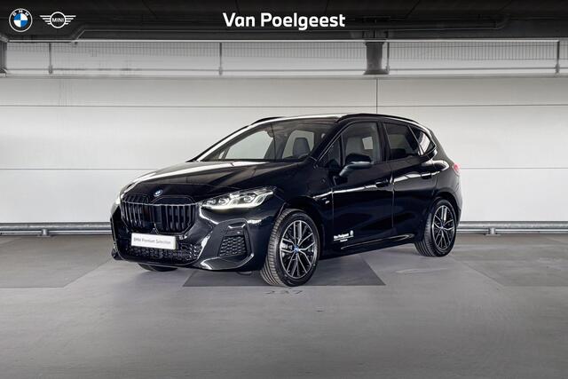 BMW 2-SERIE Active Tourer 225e xDrive | Selections | Stuurwielrand verwarmd | Glazen panoramadak