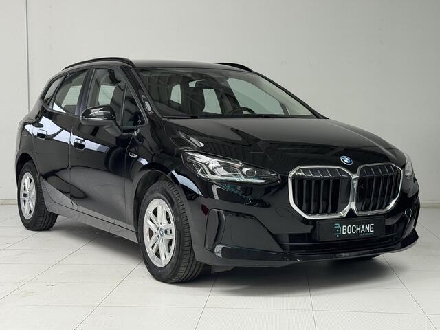BMW 2-SERIE Active Tourer 225e xDrive | Navigatie | Camera | Harman / Kardon | BMW LED |