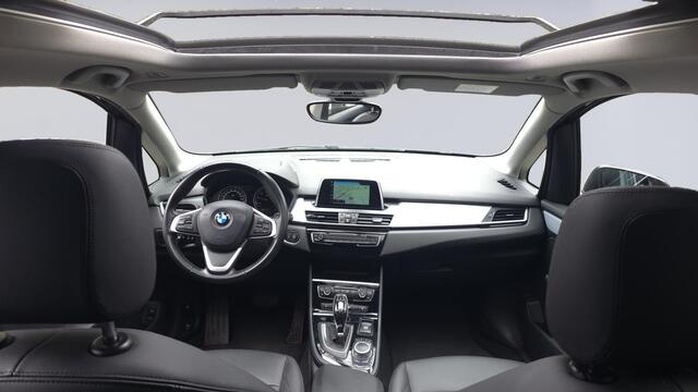 BMW 2-SERIE Active Tourer 218i Executive | Panorama | Navigatie | Leder | Cruise