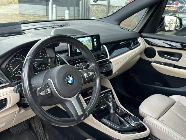 BMW 2-SERIE Active Tourer 218i Centennial High Executive | AUTOMAAT | M Pakket | Head UP | PANO | Achteruitijcamera | Elektrische Achterklep |