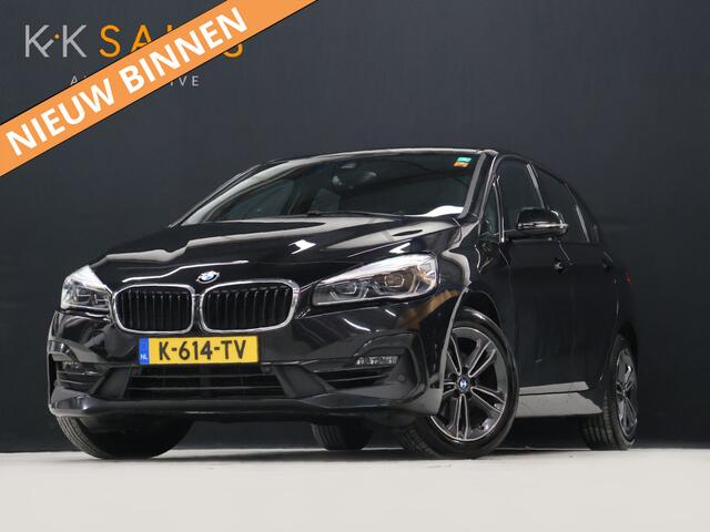 BMW 2-SERIE Active Tourer 218i High Executive M Sport [TREKHAAK, HARMAN/KARDON, CRUISE CONTROL, BLUETOOTH TELEFOON, HUD, ACHTERUITRIJCAMERA, PDC V+A, BMW LED, NIEUWSTAAT]