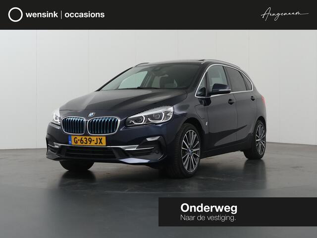 BMW 2-SERIE Active Tourer 225xe iPerformance High Executive | HUD | Lederen Interieur | Groot Navigatie | DAB | Camera | Stoelverwarming | Panoramadak | Harman/Kardon | BMW LED | Ele. kofferdeksel |