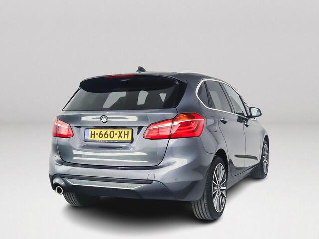 BMW 2-SERIE Active Tourer 218i Executive Edition | Panoramadak | Parkeercamera | Stoelverwarming | Head-up Display |