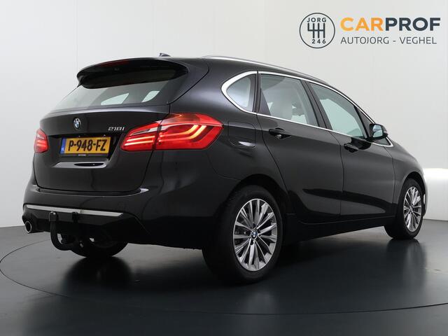 BMW 2-SERIE Active Tourer 218i Pano | Trekhaak | Camera | NAP