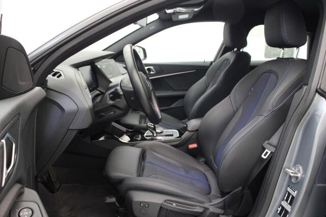 BMW 2-SERIE 218i M-Sport Automaat - Digitaal Cockpit, Carplay, Half Leer, Stoelverw.