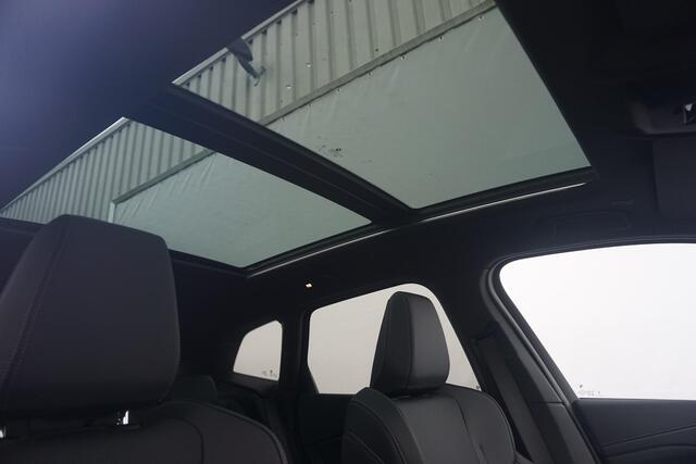 BMW 2-SERIE Active Tourer 218i M Sport | Trekhaak / Panoramadak / Driving Assistant / Comfort Access / Stoel & Stuurwielverwarming