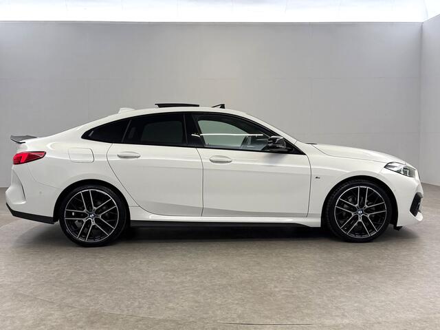 BMW 2-SERIE 218i High Executive 141PK M-Sport | Pano | Virtual | Camera | Sfeer | Carplay | Cruise | Stoelverw.