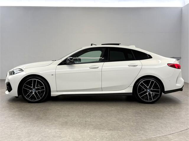 BMW 2-SERIE 218i High Executive 141PK M-Sport | Pano | Virtual | Camera | Sfeer | Carplay | Cruise | Stoelverw.