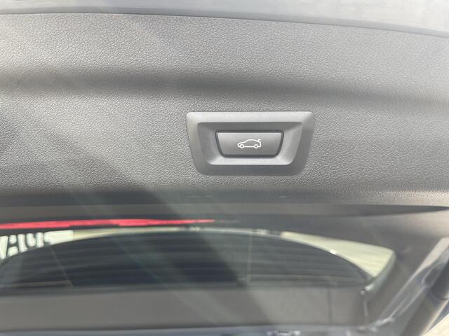 BMW 2-SERIE Active Tourer 225e xDrive Luxury Line 17"/Leder + memory/Panoramadak/Stoelmassage/Harman Kardon/Camera/Head-up/Dodehoek/Apple Carplay & Android Auto