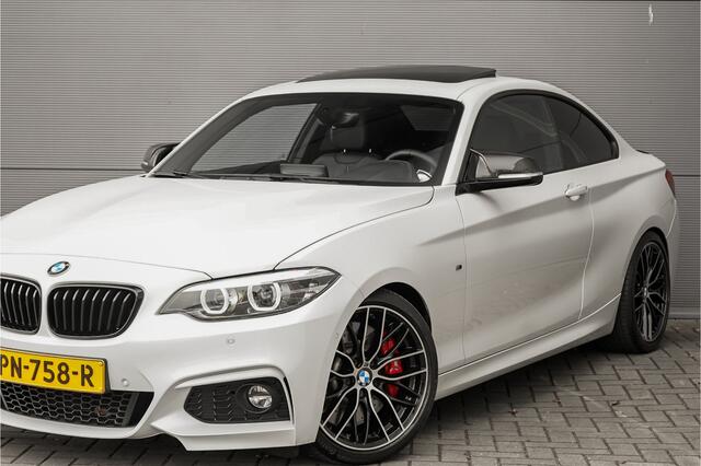 BMW 2-SERIE Coupé 220i High Ex M-Sport Schuifdak M-Performance H/K Trekhaak