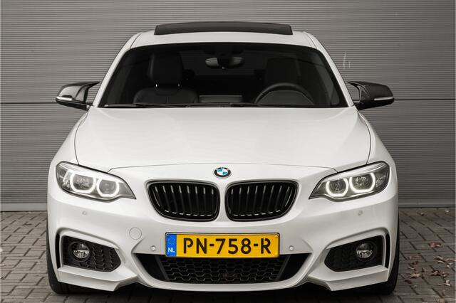 BMW 2-SERIE Coupé 220i High Ex M-Sport Schuifdak M-Performance H/K Trekhaak