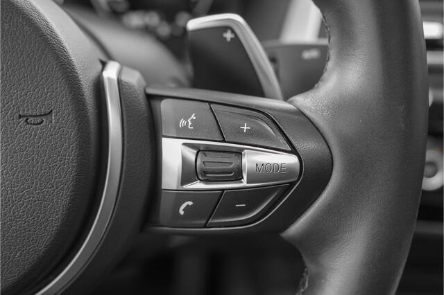 BMW 2-SERIE Coupé 220i High Ex M-Sport Schuifdak M-Performance H/K Trekhaak