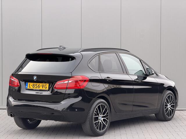 BMW 2-SERIE Active Tourer 218i High Executive | Sportstoelen | Navigatie | Stoelverwarming