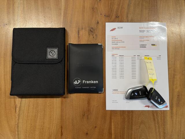 BMW 2-SERIE Active Tourer 218i Executive Panoramadak / Org.NL! / Carplay / Digital Cockpit / Cruise / ECC Clima / Navigatie / 17'' LMV