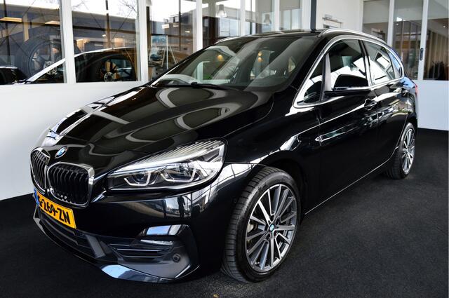 BMW 2-SERIE Active Tourer 220i Sport Line | Facelift