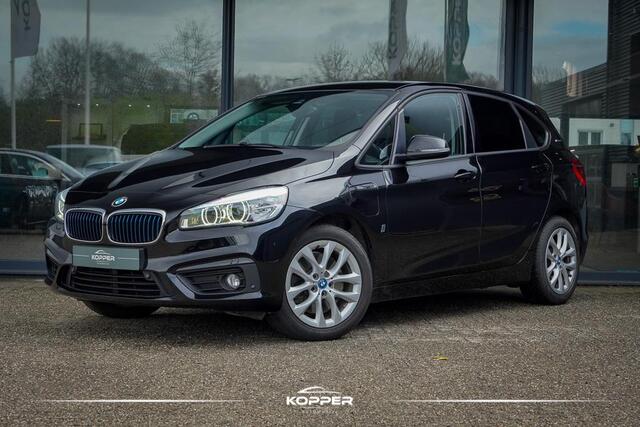 BMW 2-SERIE Active Tourer 225xe iP Executive / PDC / Stoelverwarming / LED / Elek Klep