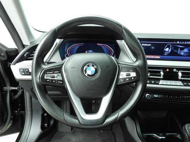BMW 2-SERIE Gran Coupe 218i | LED | Navigatie | Schuifdak | Clima | PDC | Cruise controle | DAB | Alu 17 inch