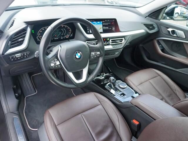 BMW 2-SERIE Gran Coupé 218i High Executive Leder | Trekhaak | Stoelverwarming. | CarPla