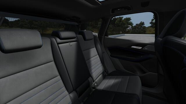 BMW 2-SERIE Active Tourer 225e xDrive M Sport Automaat / Trekhaak / Sportstoelen / Adaptieve LED / Head-Up / M Adaptief onderstel / Parking Assistant Plus / Comfort Access