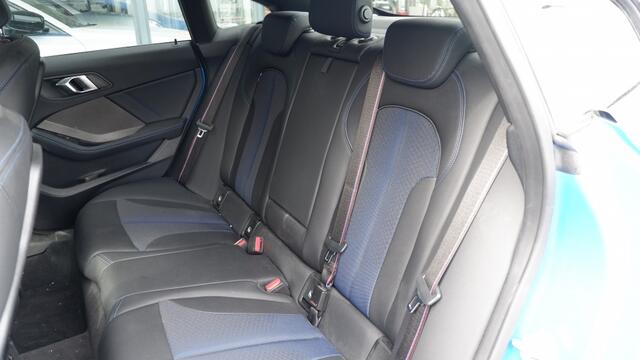 BMW 2-SERIE Gran Coupe 218i M Sport H&K/Camera/ACC/19"/Trekhaak