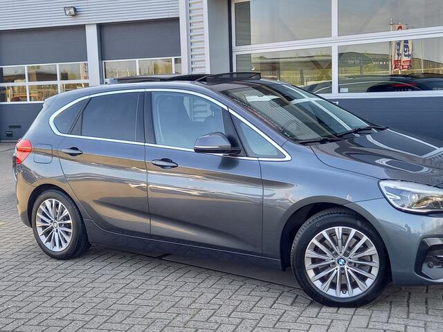BMW 2-SERIE Active Tourer 225xe iPerformance High Executive PANO - HEAD UP - LEER + VERWARM - KEYLESS -