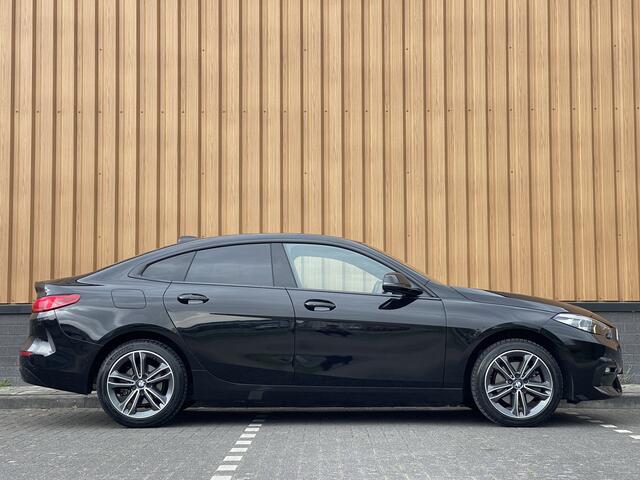BMW 2-SERIE Gran Coupé 218i Business Edition Plus | BTW | Apple Carplay | DAB+ | Leder | Navigatie | Parkeersensoren | Stoelverwarming |