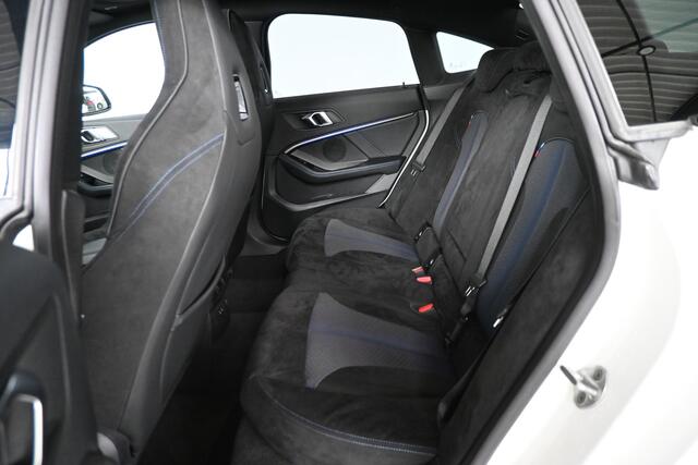 BMW 2-SERIE Gran Coupé 218i Executive Edition M-Pakket Automaat Navigatie Panoramadak Dealer Onderhouden! Inruil Mogelijk!