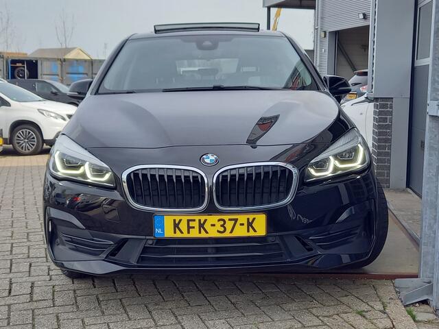 BMW 2-SERIE Active Tourer 225xe iPerformance High Executive - PANO - HEAD-UP - HARMAN KARDON - OPEN DAK -