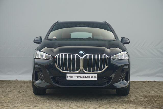 BMW 2-SERIE Active Tourer 225e xDrive | M Sportpakket | Head-Up Display | Harman Kardon | Trekhaak