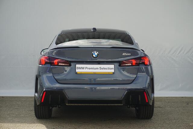 BMW 2-SERIE Gran Coupé 220 | M Sportpakket Pro | Harman Kardon | Panoramadak | Stoel- en stuurwielverwarming