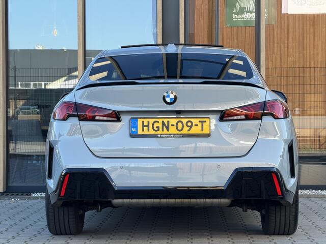 BMW 2-SERIE Gran Coupé 220 AUT M-Sport | Pano | Kuipstoelen | H&K | Driving assistant p