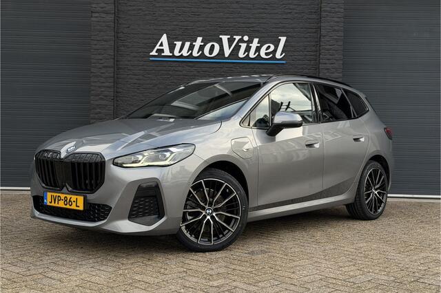 BMW 2-SERIE Act.Tourer 230e xDrive 326 PK M-Sport | Panodak | Head-up | Memory | Harman Kardon | Comfort Access