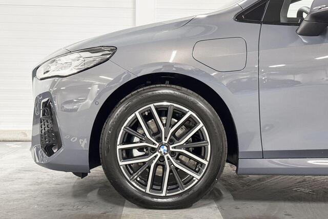 BMW 2-SERIE Active Tourer 225e xDrive | M-Sport | Travel Pack | Premium Pack | Driving Assistant | Panoramadak | Comfort Access | Trekhaak l Huisselectie