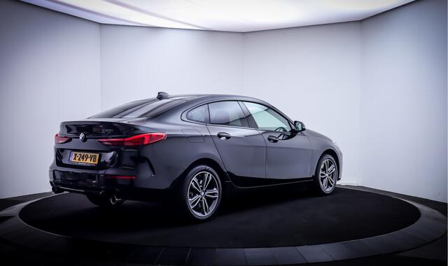 BMW 2-SERIE Gran Coupé 220iA SPORTLINE FULL LED | CARPLAY | STOELVERW | NAVI | DAB | CLIMA | CRUISE | SPORTSTOELEN | LMV