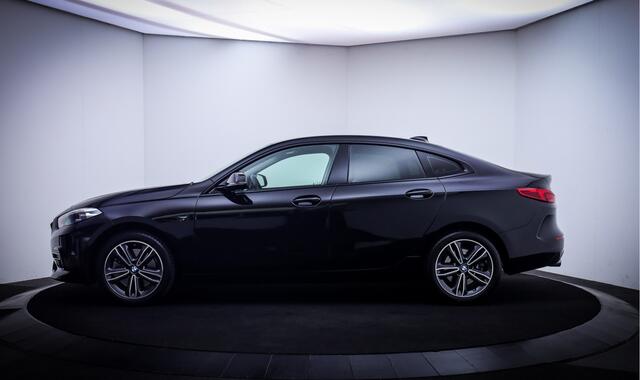 BMW 2-SERIE Gran Coupé 220iA SPORTLINE FULL LED | CARPLAY | STOELVERW | NAVI | DAB | CLIMA | CRUISE | SPORTSTOELEN | LMV